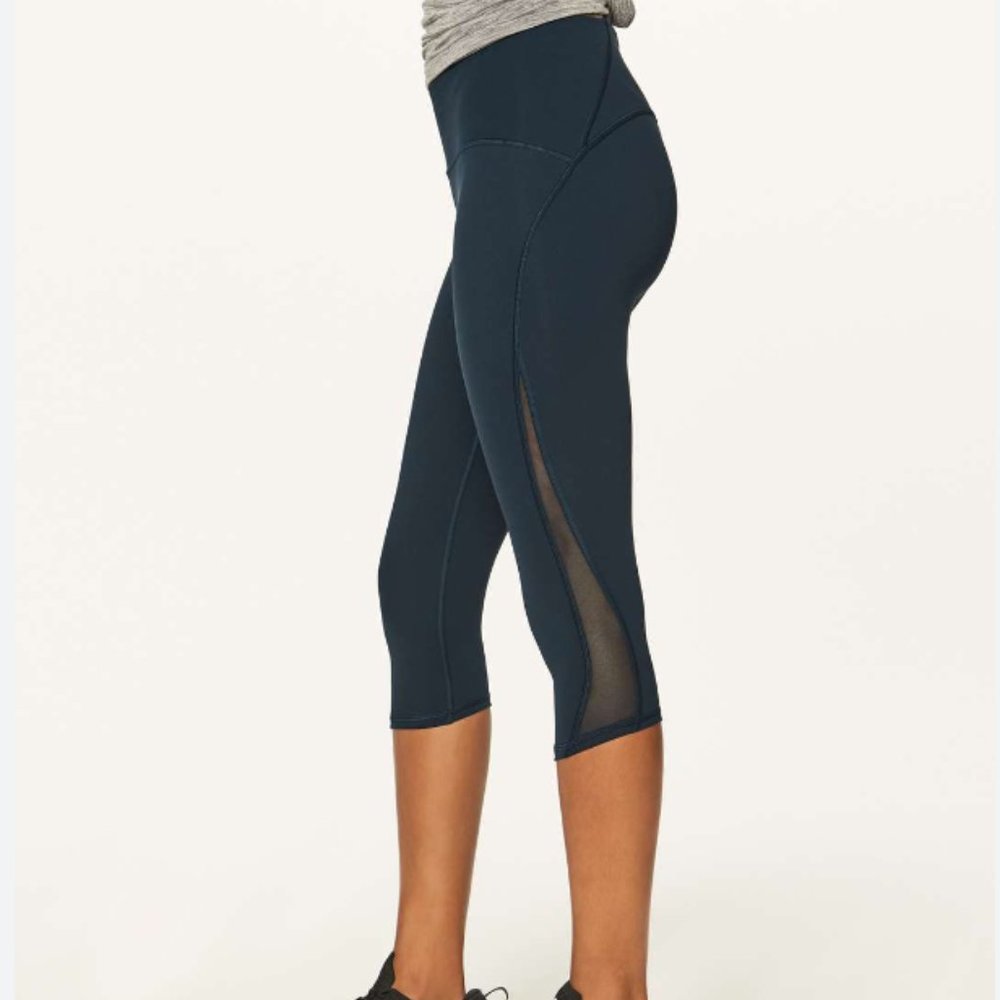 Lululemon Train Times Cropped Leggings, Size 4, Teal
